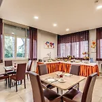 Domus Urbis Hotel 2*