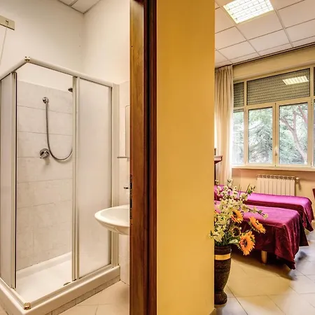 Hotel Domus Urbis 2*